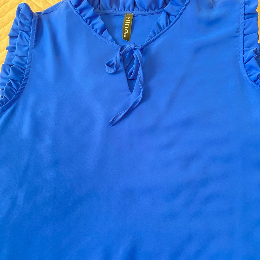 Blouse - Picture 2 of 4